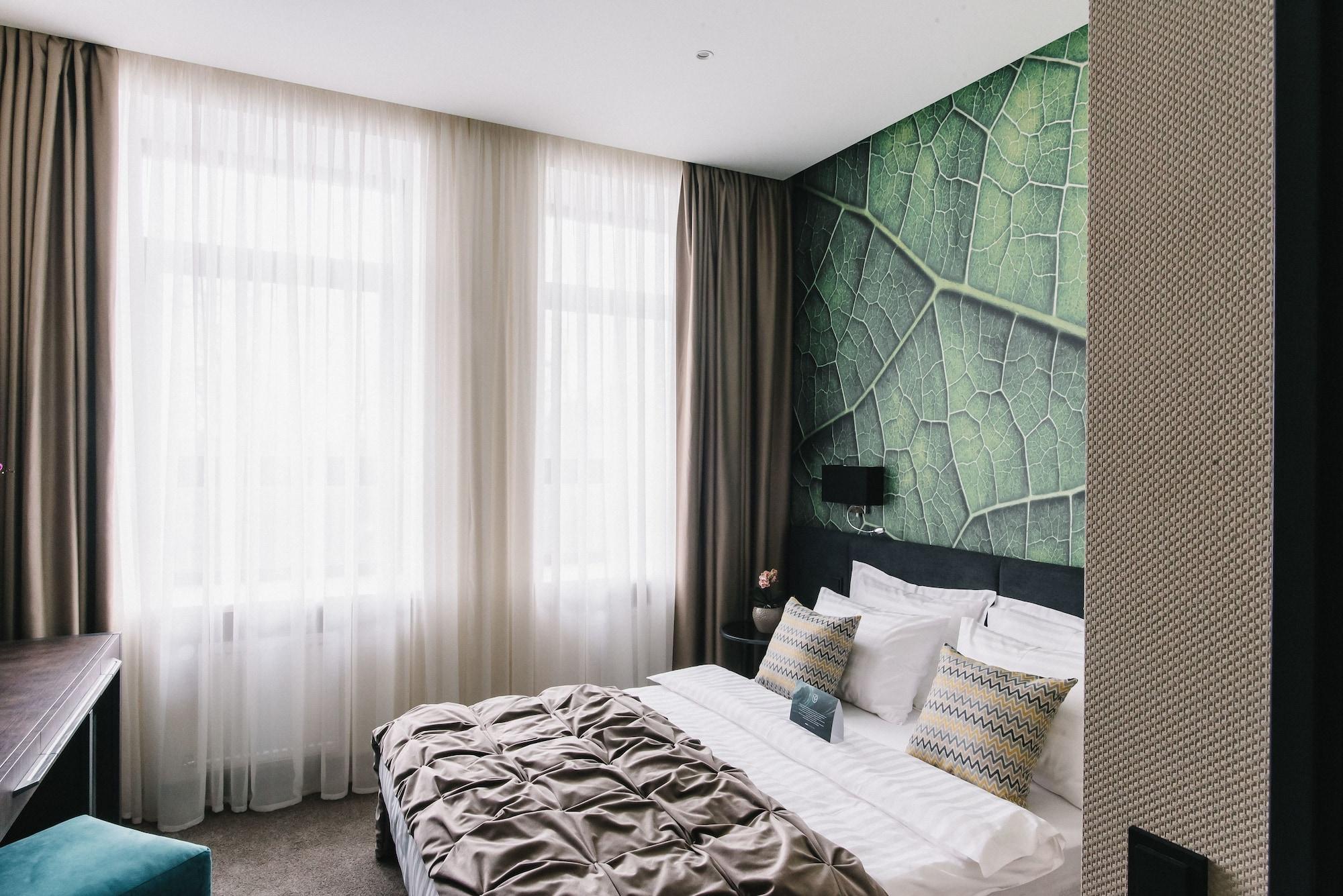 לוצק Noble Boutique Hotel מראה חיצוני תמונה