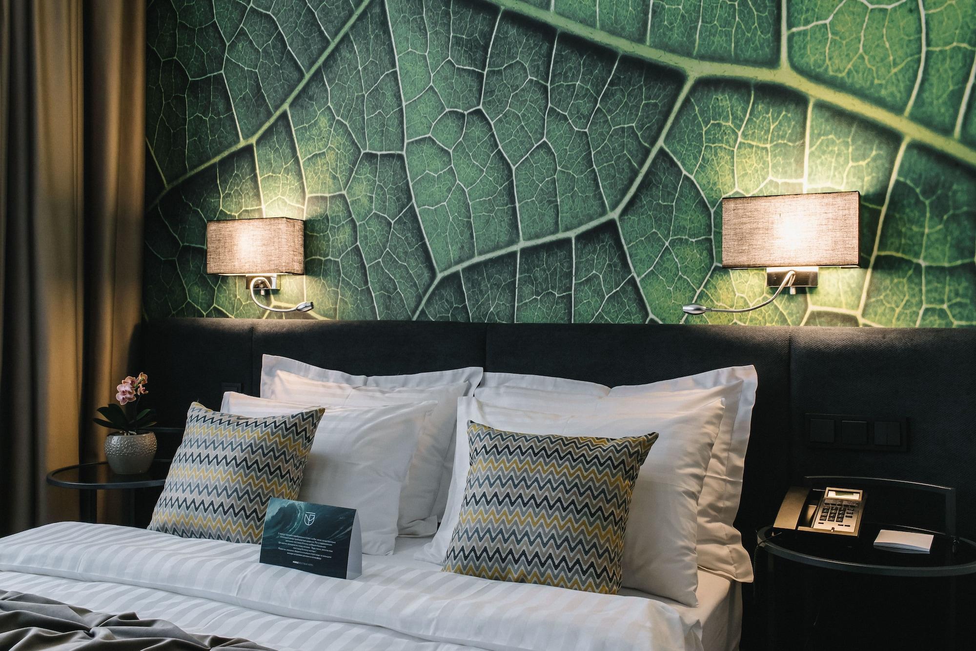 לוצק Noble Boutique Hotel מראה חיצוני תמונה
