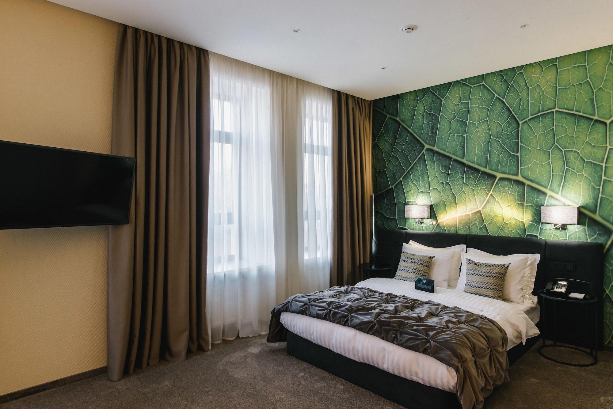 לוצק Noble Boutique Hotel מראה חיצוני תמונה
