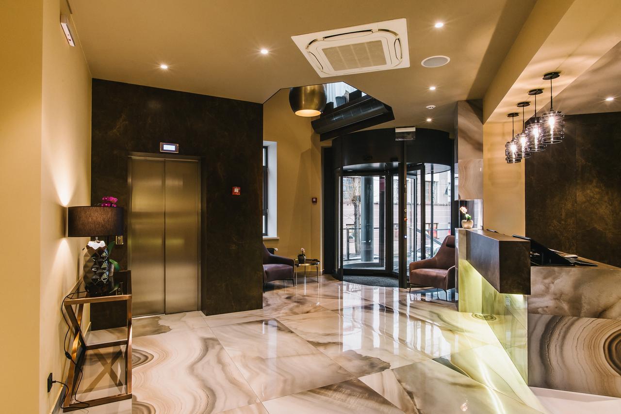לוצק Noble Boutique Hotel מראה חיצוני תמונה